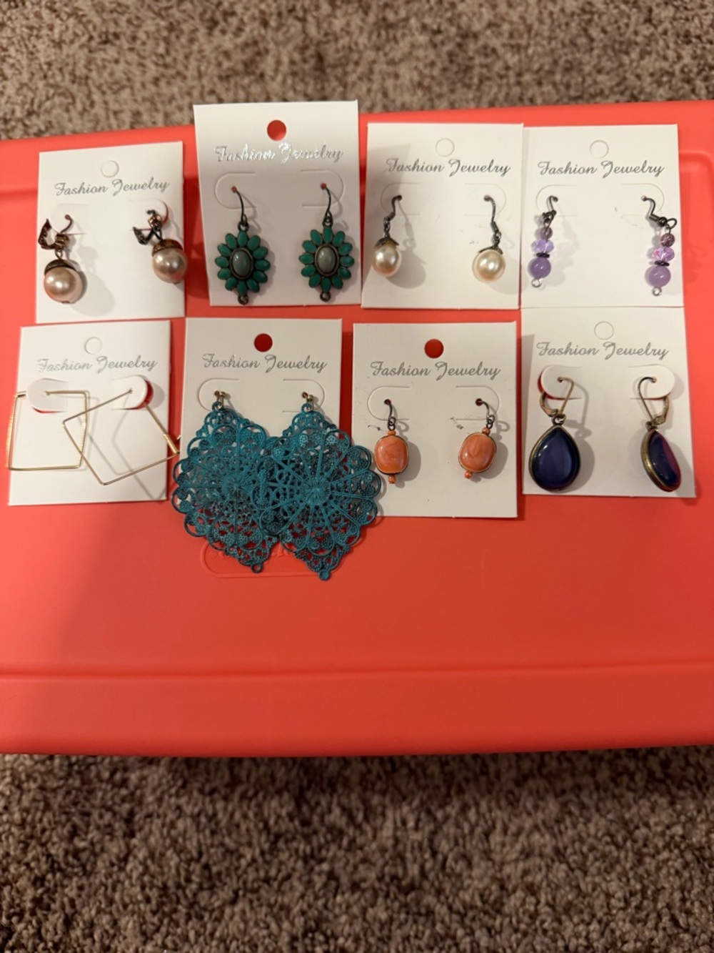 🌼 4/$13 - 8 pairs of fashion Jewelry earrings set (gently used)